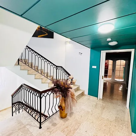 Modern Studio 8 Private Kitchenette And Bathroom Limassol Exterior photo