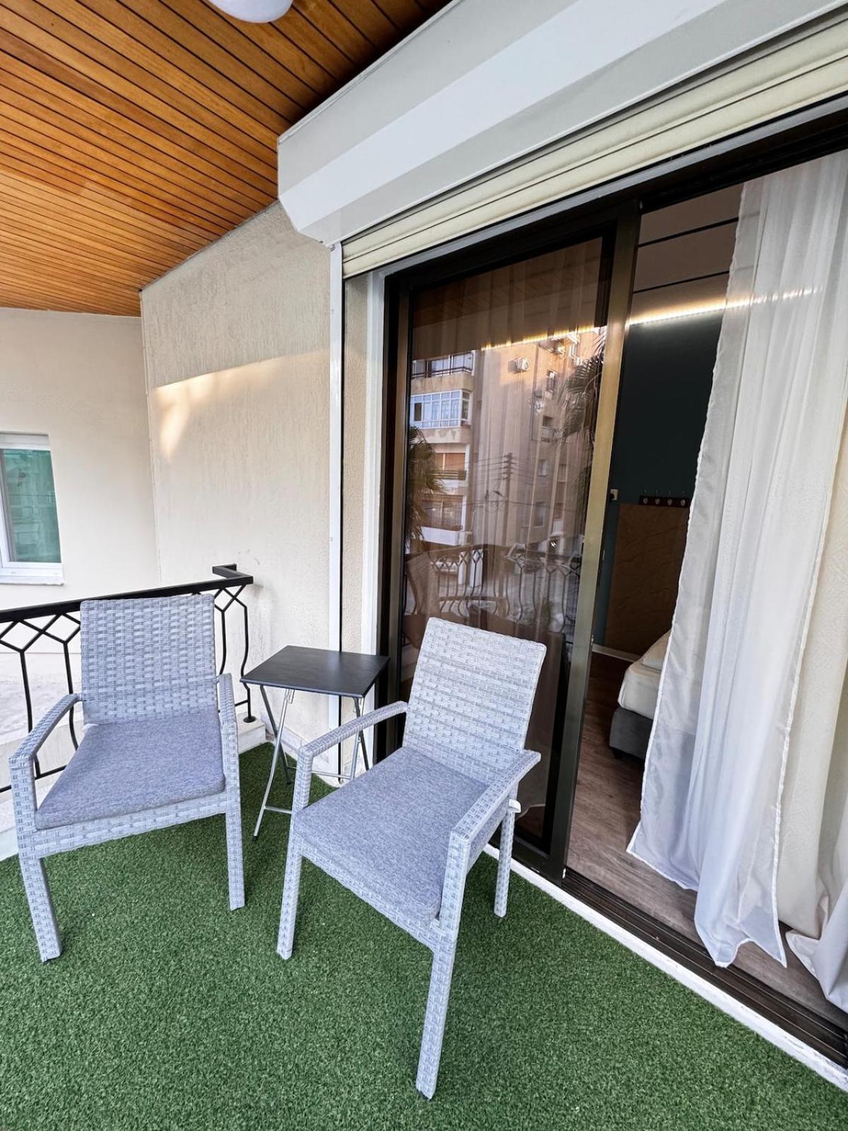 Modern 8 Private Kitchenette And Bathroom Apartment Limassol